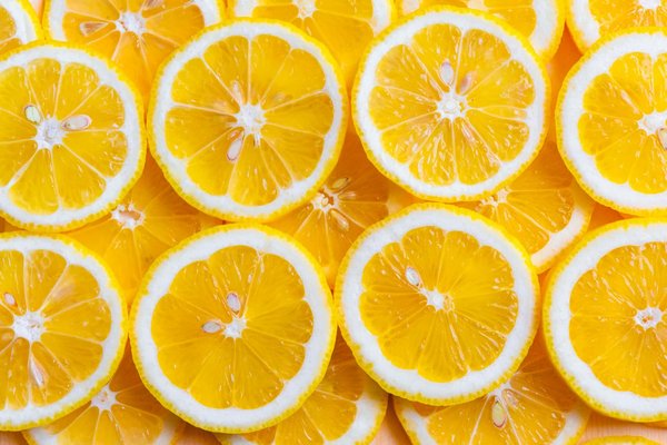 Quali sono i segnali di una dieta squilibrata in un cane di razza Boxer e come correggerla?